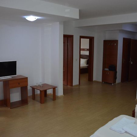 Kičevo Arabella Hotel מראה חיצוני תמונה