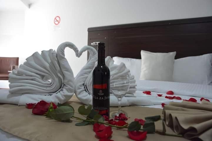 Kičevo Arabella Hotel מראה חיצוני תמונה