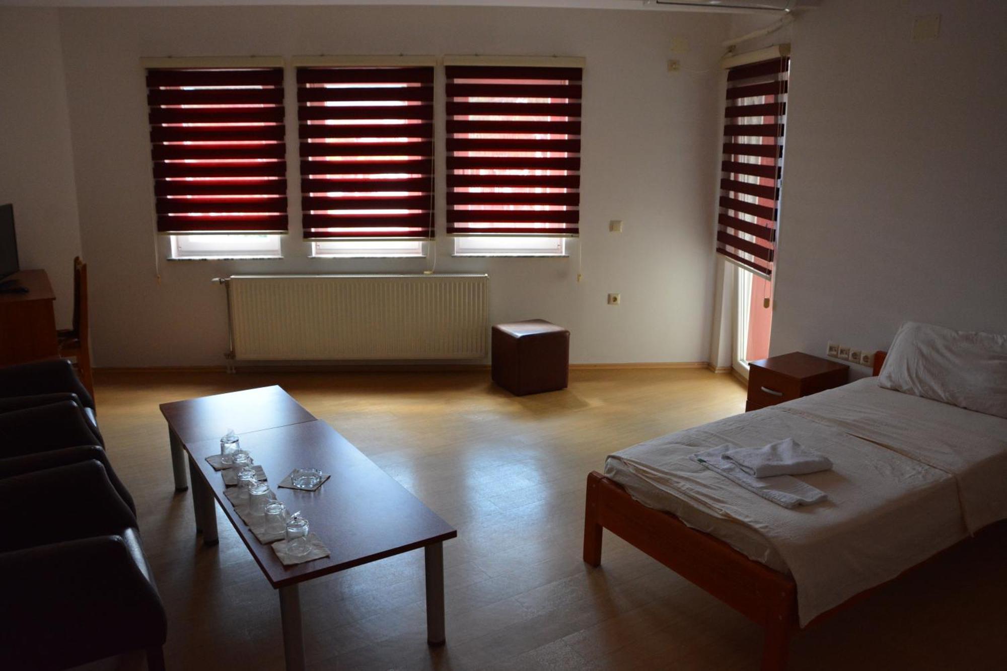 Kičevo Arabella Hotel מראה חיצוני תמונה